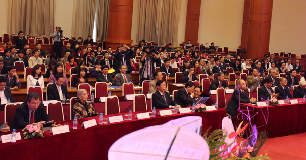 Toàn cảnh hội trường
